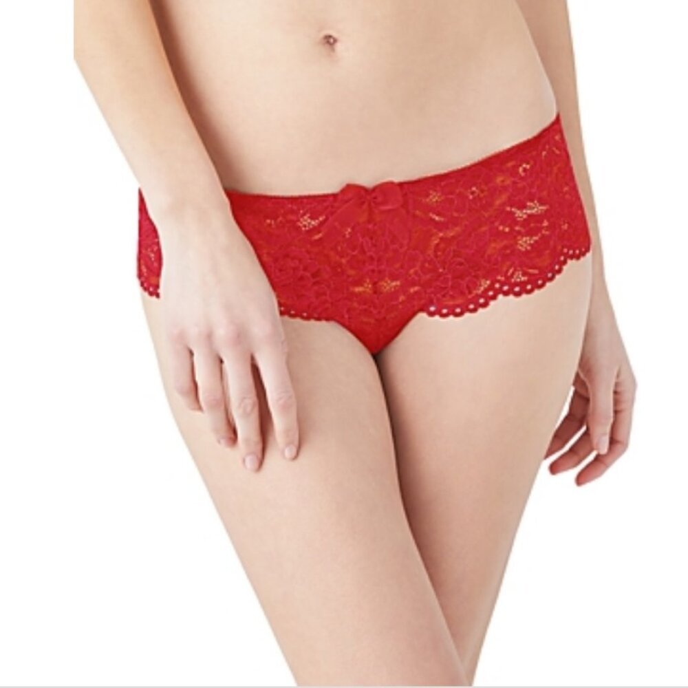 B.tempt'd by Wacoal Women's Ciao Bella Tanga Panty in Crimson Red (945144)